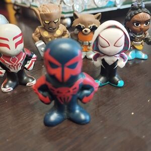 Mini Funko Pops Marvel Action Figures Set & Trading Cards